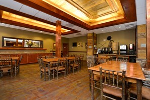 Bao gồm bữa sáng buffet hàng ngày 