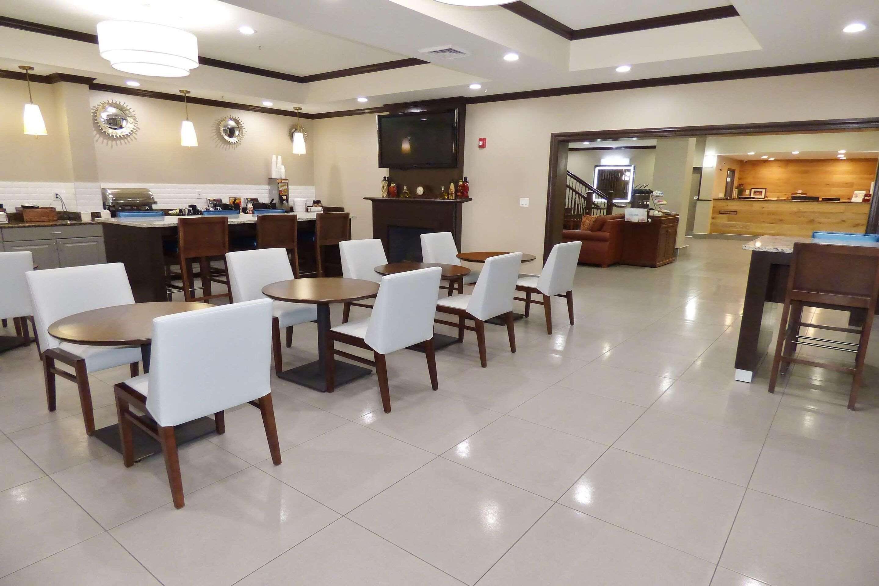 free daily on-the-go breakfast