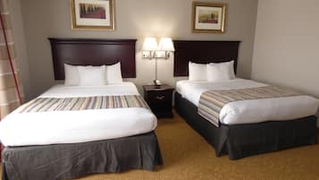 Dundyner, individuelt dekorert, individuelt innredet og skrivebord