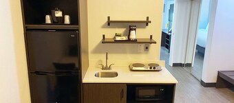 Hawthorn Extended Stay by Wyndham Hobbs