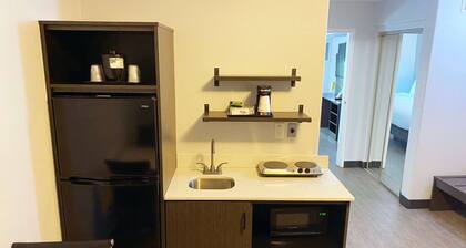 Hawthorn Extended Stay by Wyndham Hobbs