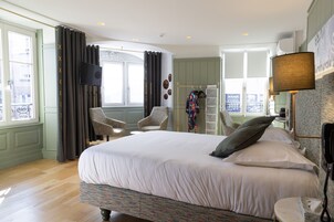 Classic Suite, Multiple Beds | Pillowtop beds, individually decorated, individually furnished, desk