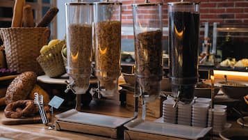 Dagelijks ontbijt voor onderweg (EUR 10 per persoon)