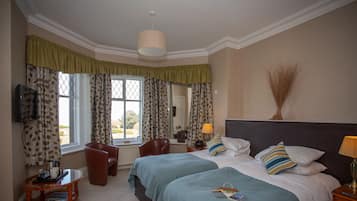 Superior kamer, 1 twee- of 2 eenpersoonsbedden | Een bureau, een strijkplank/strijkijzer, gratis wifi, beddengoed