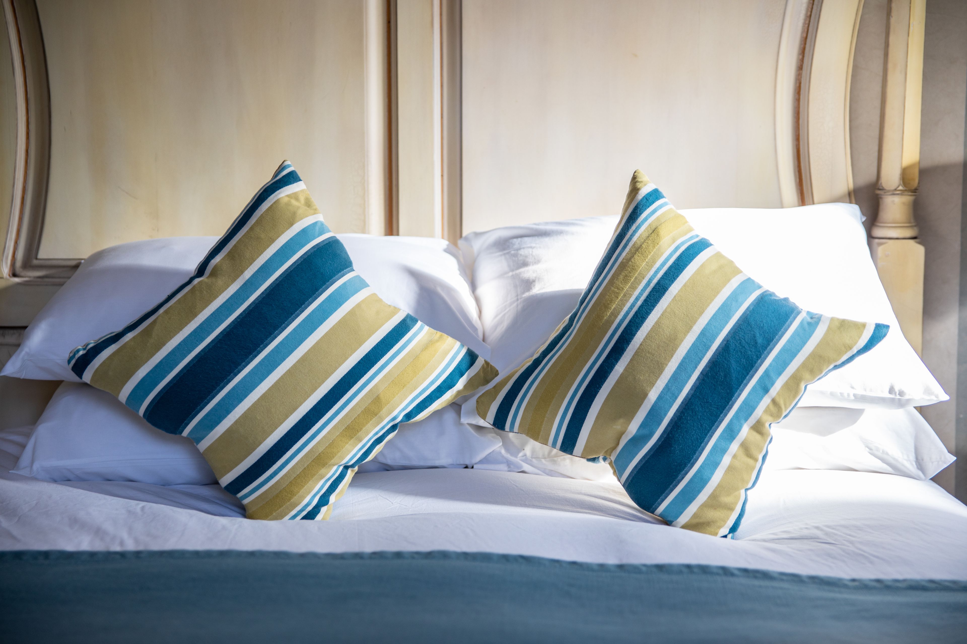 superior double or twin room | desk, iron/ironing board, free wifi