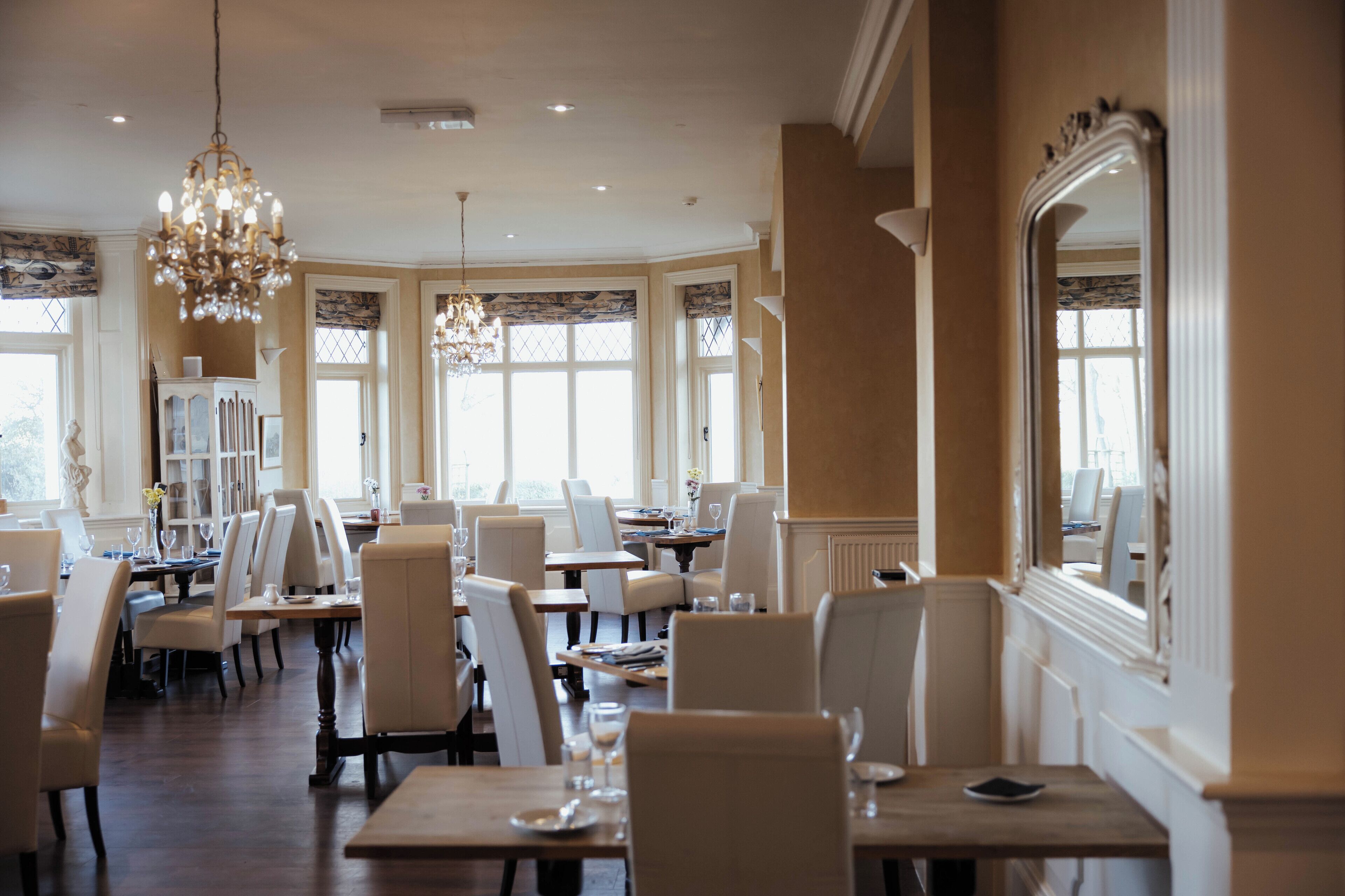 Daily English breakfast (GBP 15.95 per person)