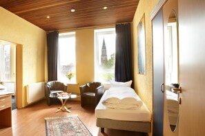 Bureau, Wi-Fi gratuit, draps fournis