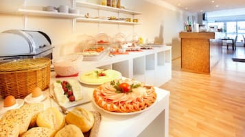 Daily buffet breakfast (EUR 10 per person)