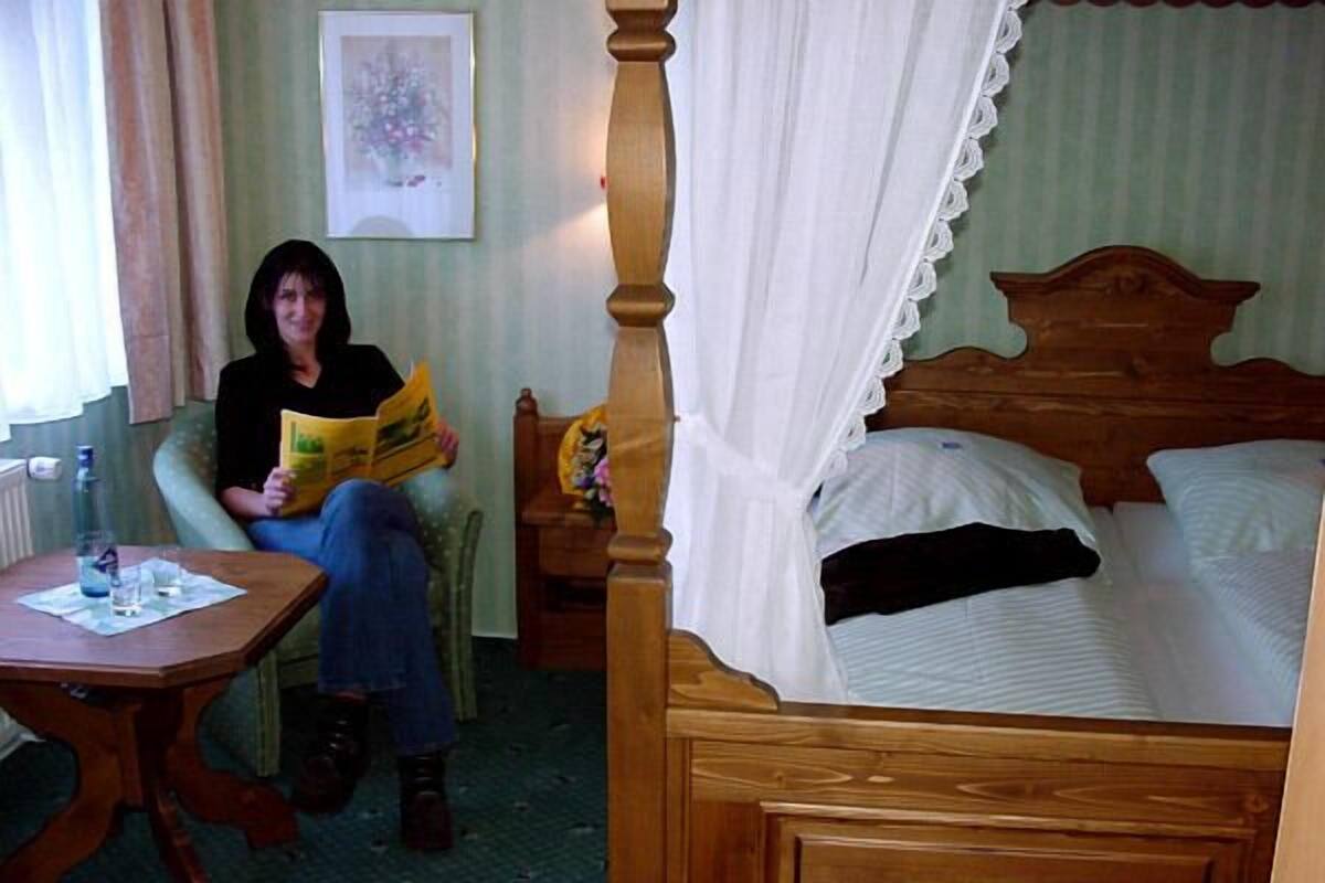 Literie hypoallergénique, coffres-forts dans les chambres