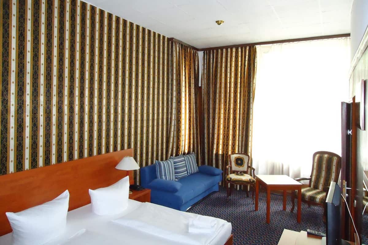 Tabla de planchar con plancha y cunas gratuitas