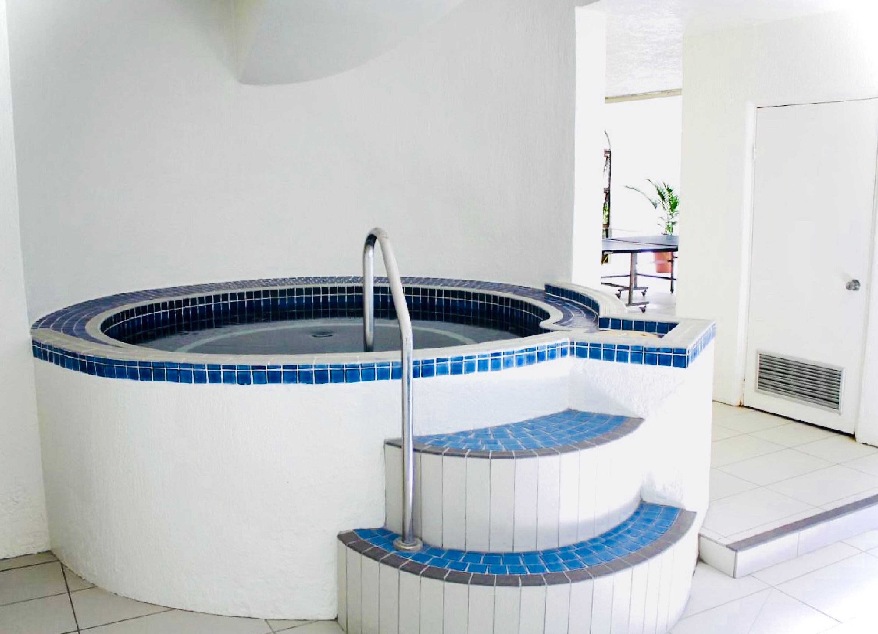 Copacabana Holiday Apartments — image 4