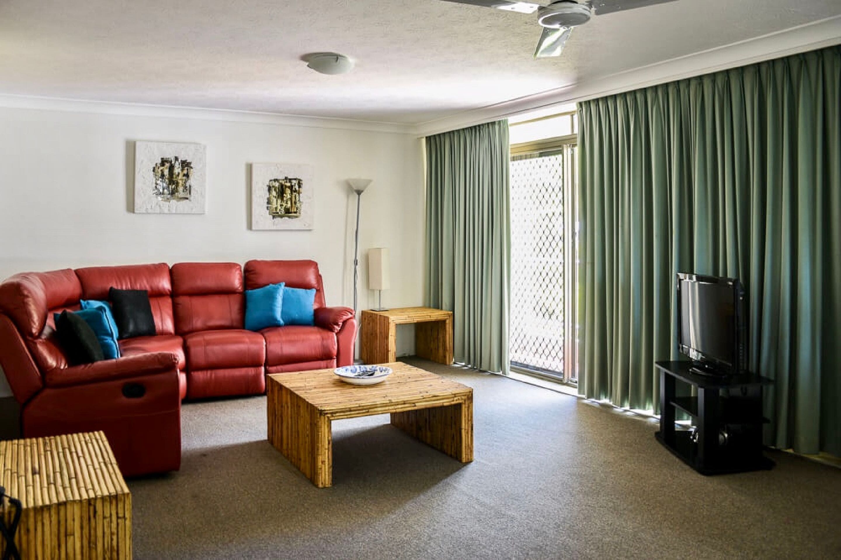 Copacabana Holiday Apartments — image 7