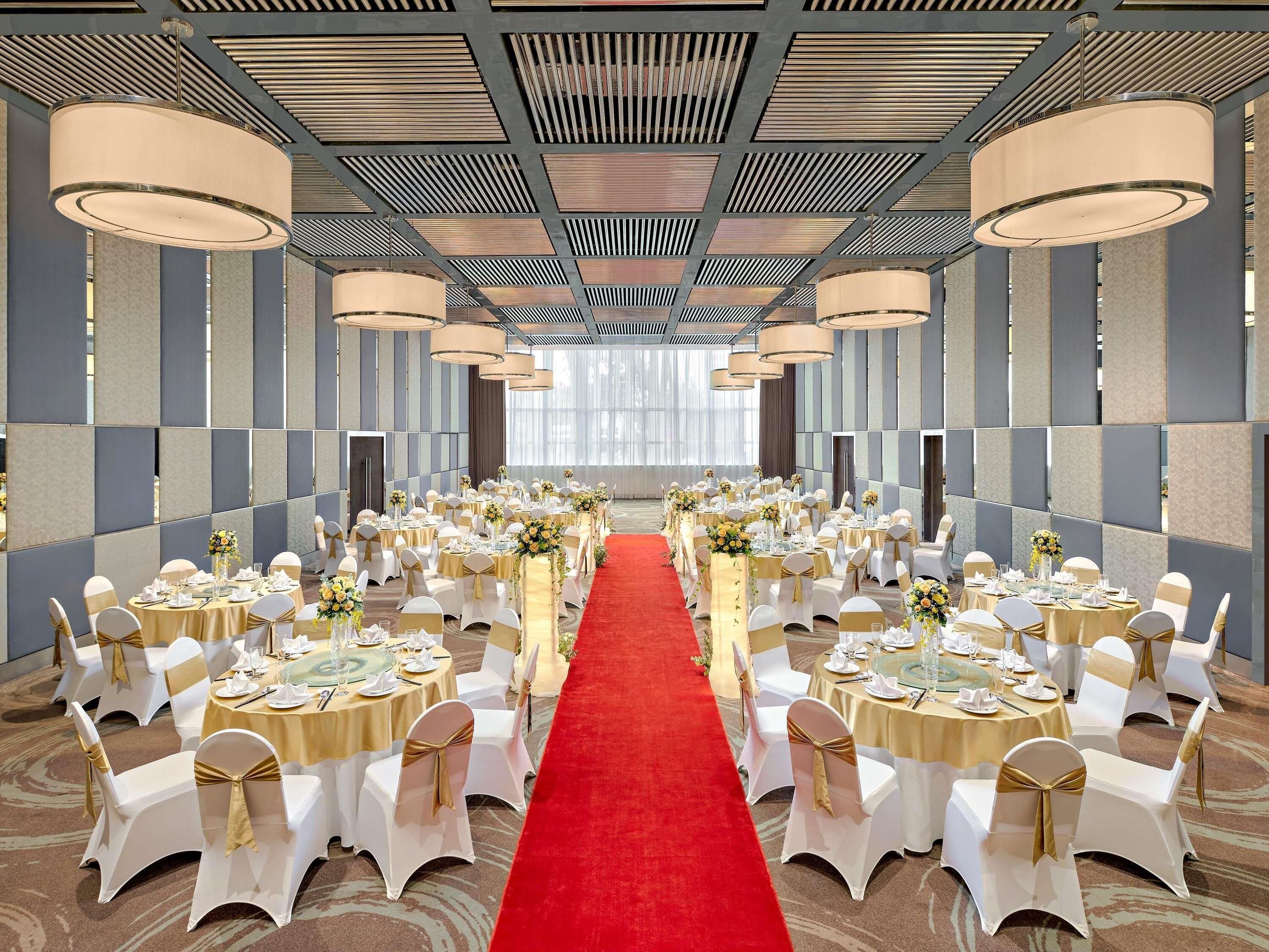 Indoor wedding