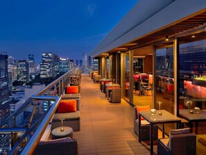 Bar (on property) - Novotel Saigon Centre (Ho Chi Minh City)