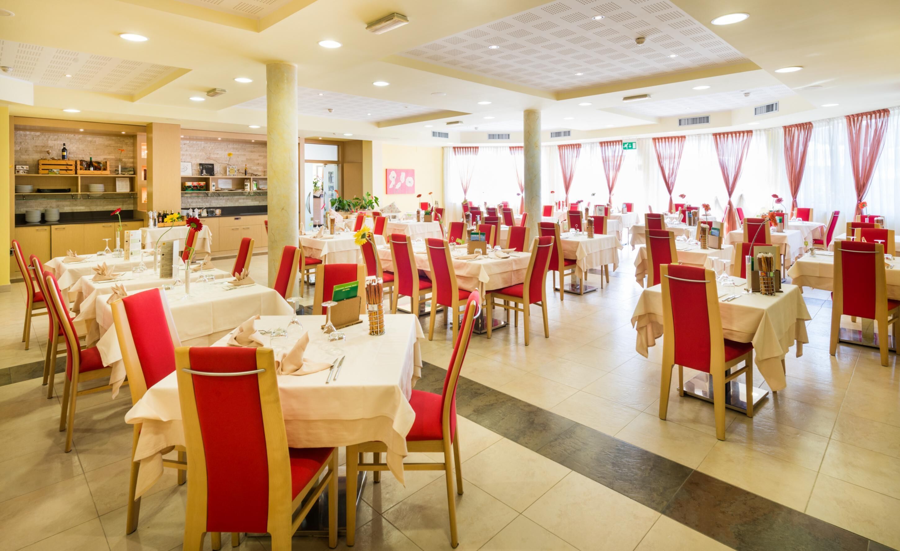 breakfast, lunch and dinner served