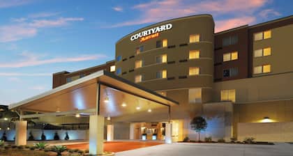Courtyard by Marriott Houston Pearland