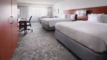 客房内保险箱、办公桌、熨斗/熨衣板、免费 WiFi