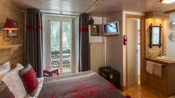 Superior Double Room, Balcony | Premium bedding, Select Comfort beds, in-room safe