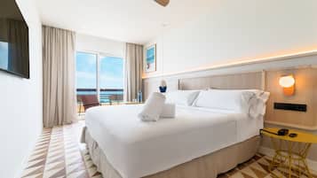 Attique Panoramic Sea View with Terrace | Premium bedding, memory foam beds, in-room safe, soundproofing