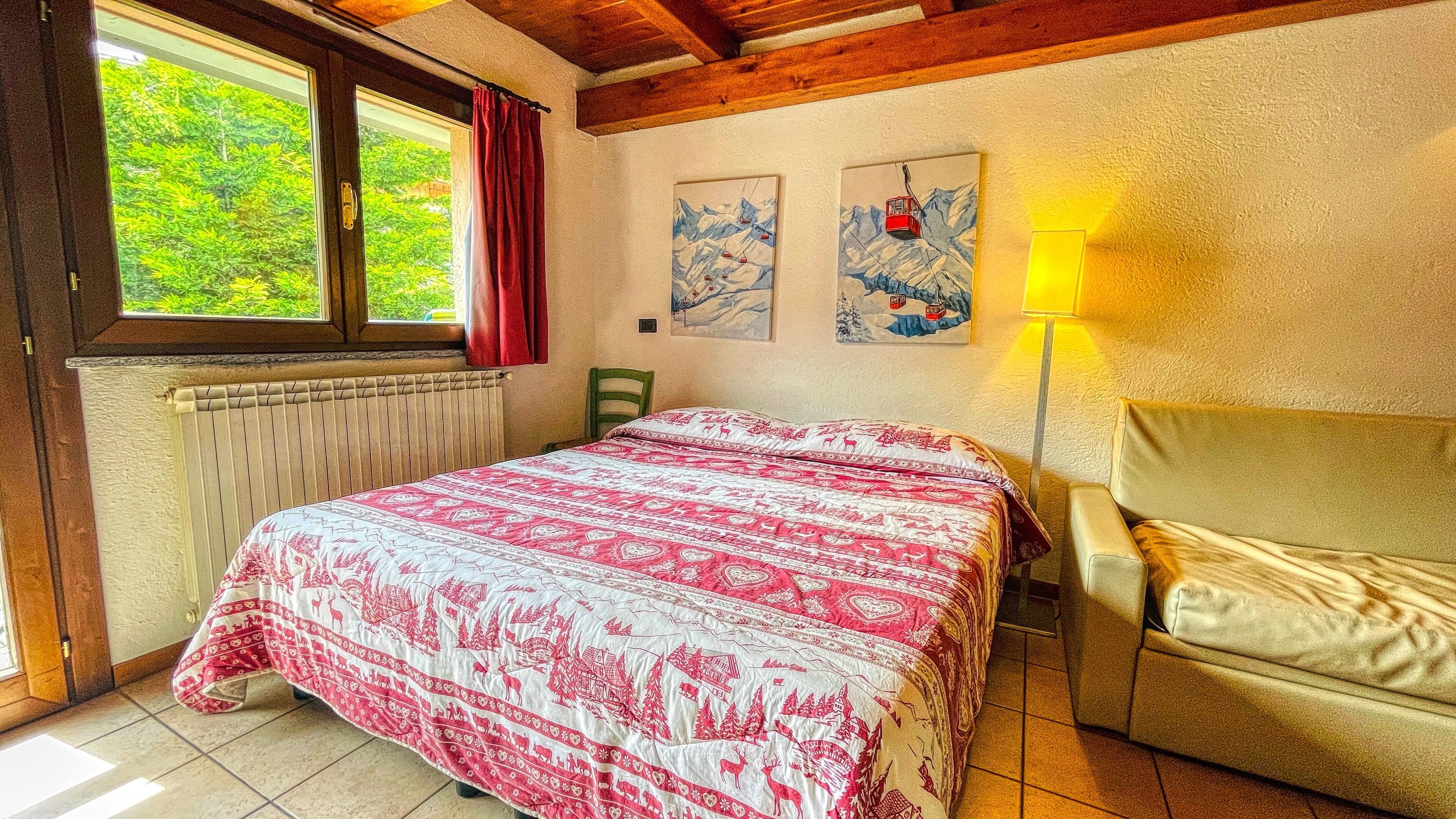 Studio | In-room safe, blackout curtains, bed sheets