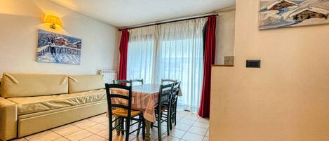 Classic-Apartment, 1 Schlafzimmer | Wohnbereich