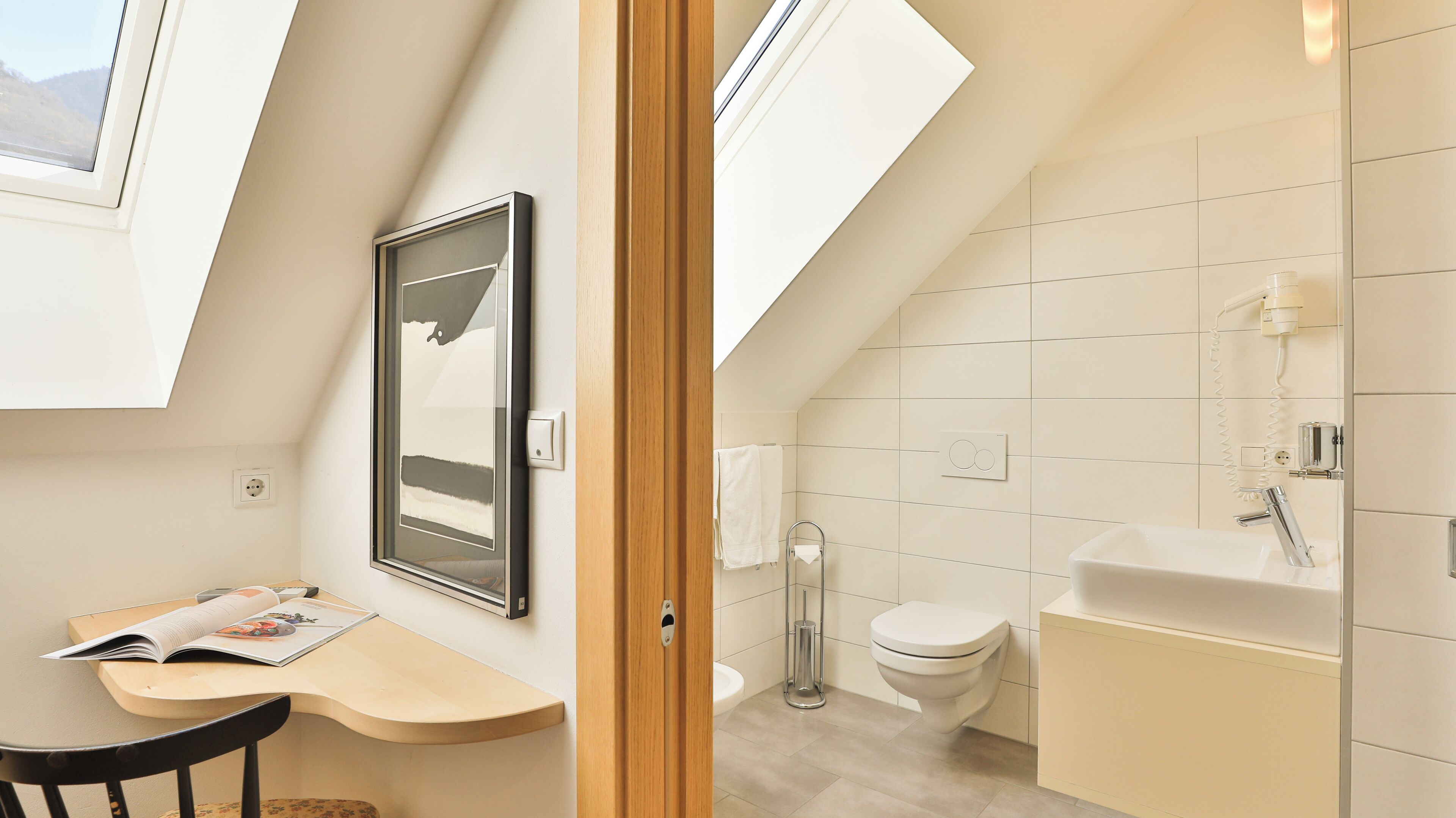 standard double room, 1 double bed | in-room safe, free wifi, bed sheets