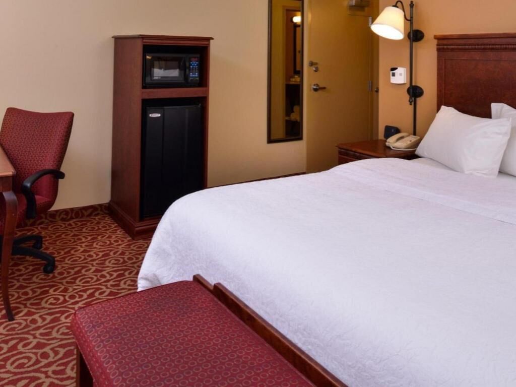 Két bảo mật tại phòng, bàn ủi/dụng cụ ủi quần áo 