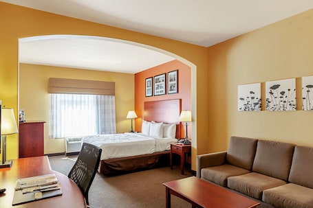 Roupas de cama premium, camas com colchões pillow-top, escrivaninha. Sleep Inn & Suites Tyler South