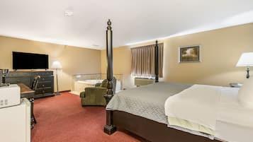 Phòng Suite, 1 giường cỡ king, không hút thuốc, bồn tắm thủy lực | Bộ đồ giường cao cấp, bàn, màn/rèm cản sáng