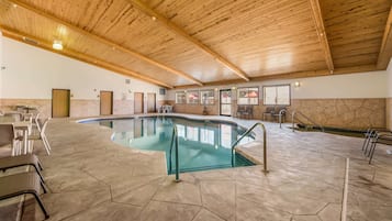 Indoor pool, sun loungers