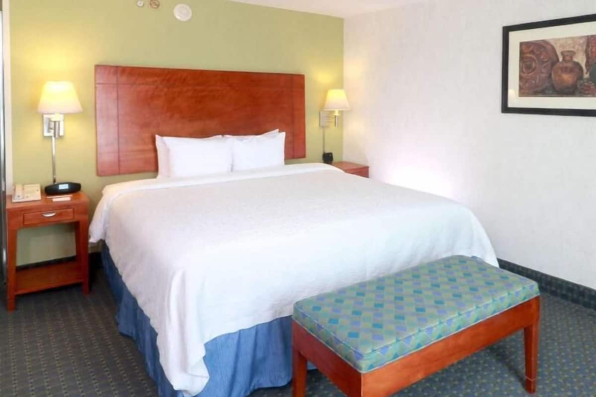 In-room safe, desk, laptop workspace, iron/ironing board