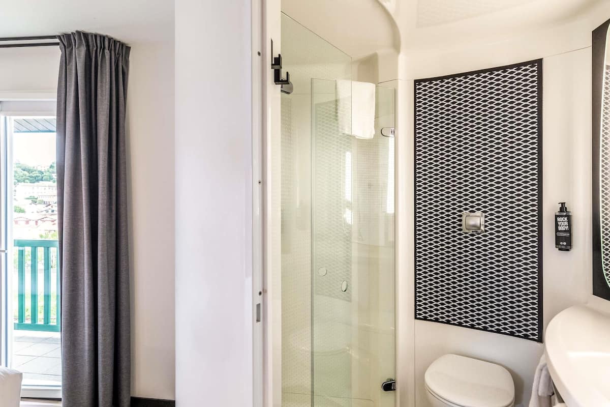 Individuelt design, individuel indretning, skrivebord, lydisolering