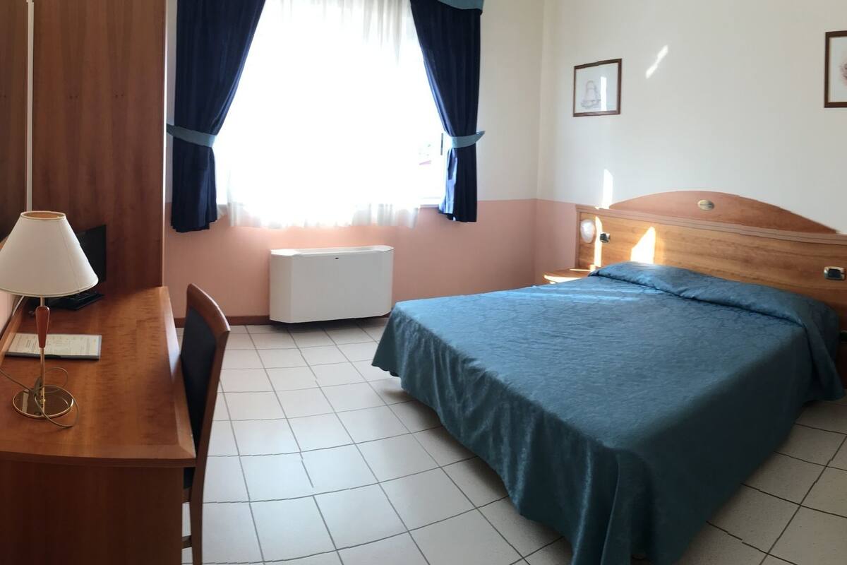 Minibar, in-room safe, desk, iron/ironing board (on request)