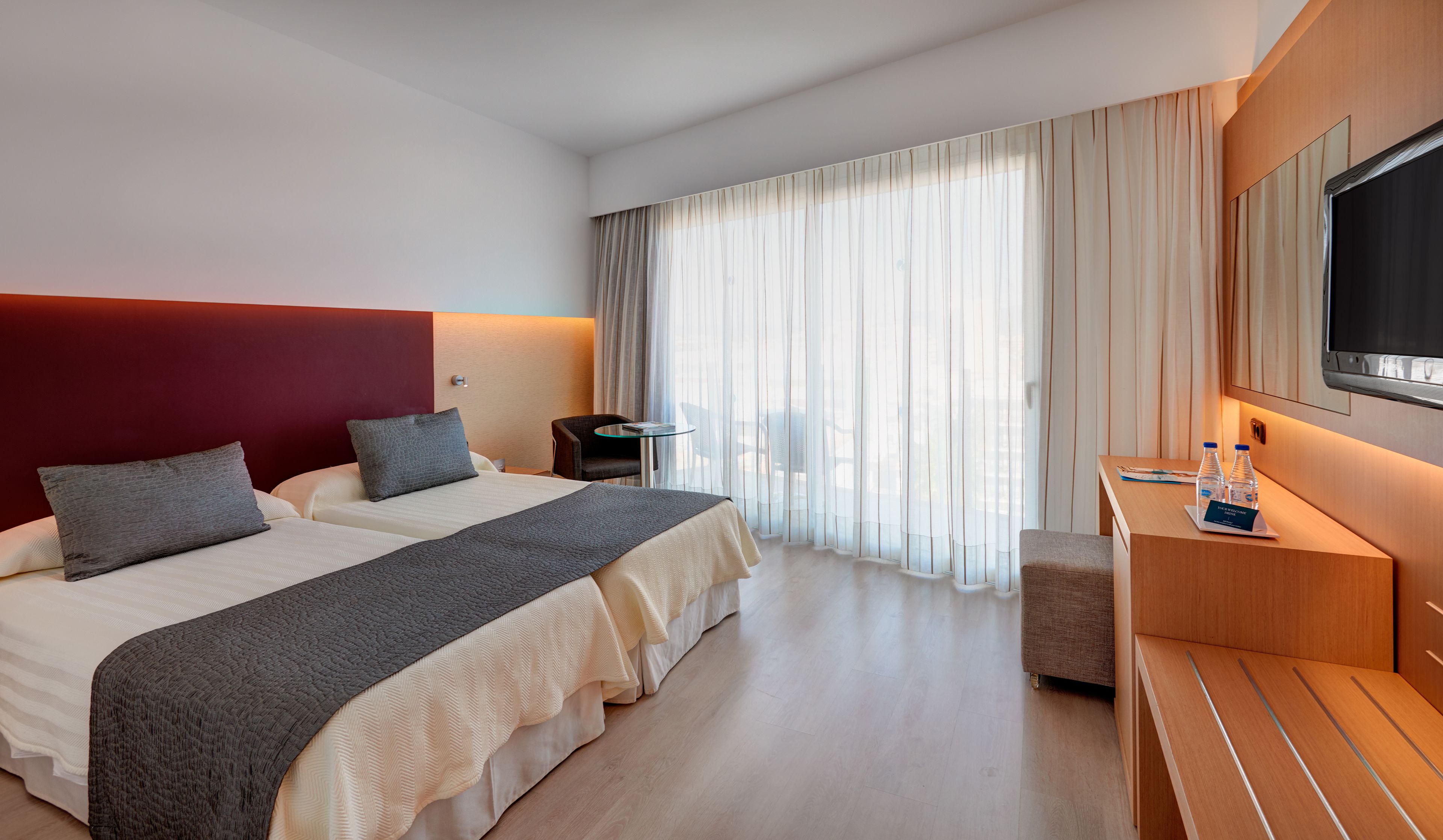 Photo - CM Playa del Moro Hotel