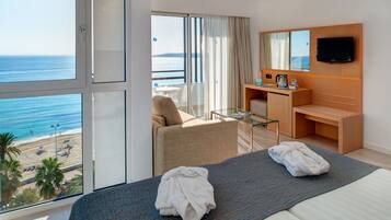 1 slaapkamer, een minibar, een kluis op de kamer, een bureau