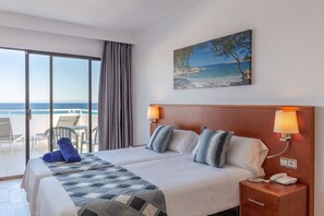 Dobbeltværelse - 2 enkeltsenge - mod havet | Skrivebord, mørklægningsgardiner, Wi-Fi (tillægsgebyr), sengetøj