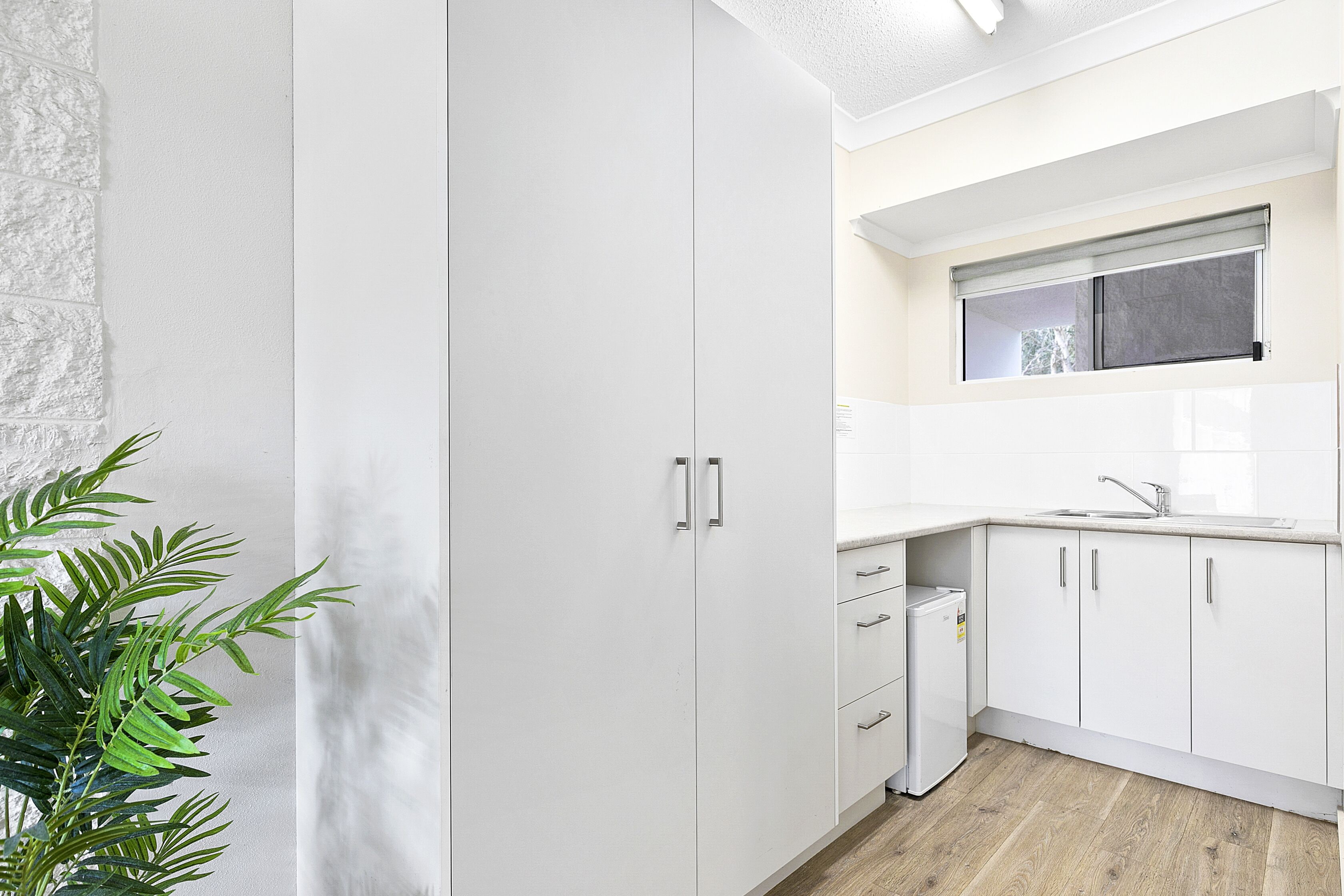 standard resort hotel room | bed sheets