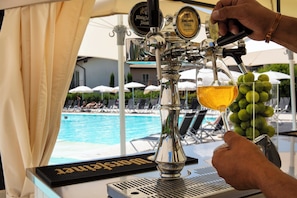 Poolside bar - Lake Garda Resort (Moniga del Garda)
