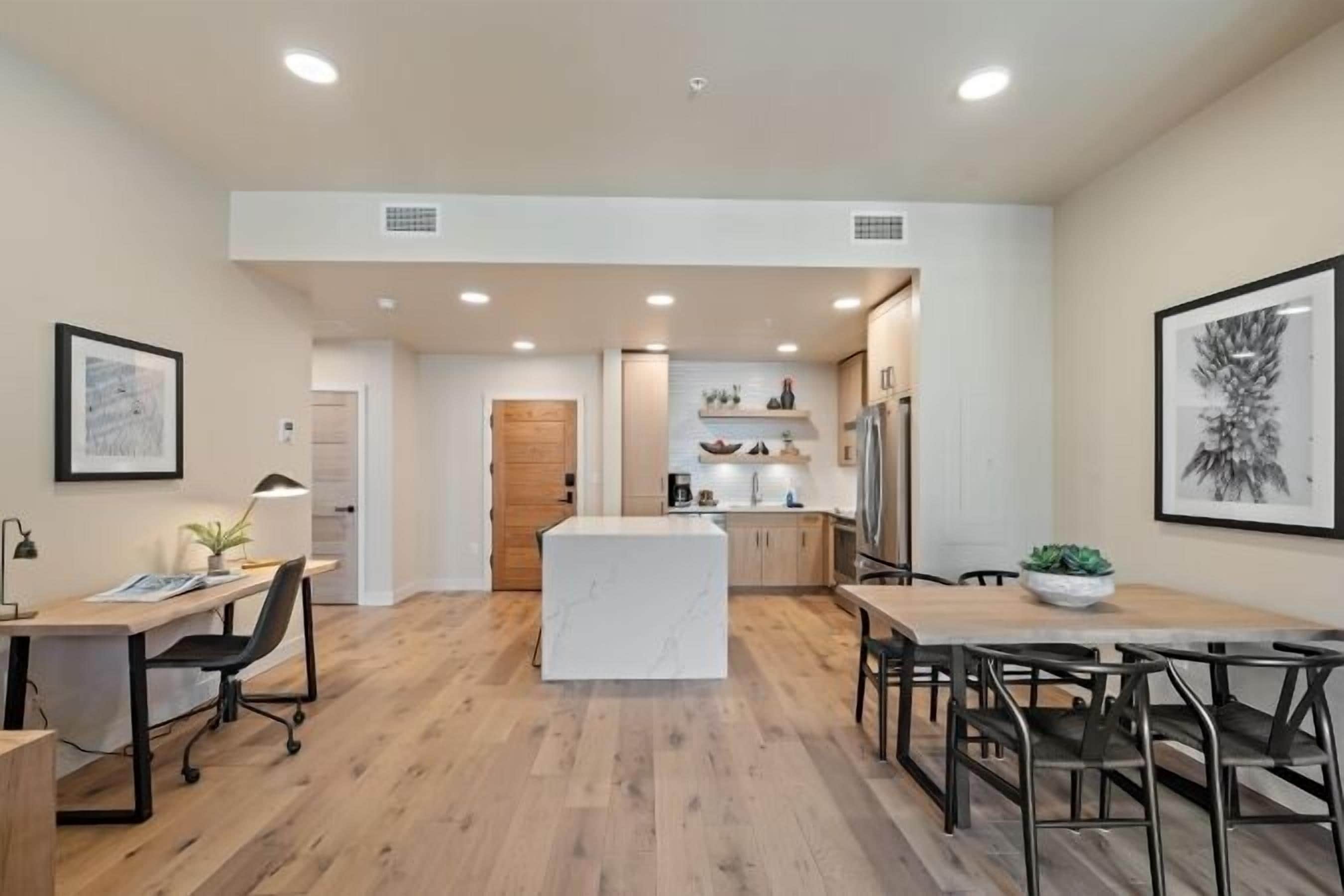 公寓, 1 張特大雙人床及 1 張梳化床 (One-Bedroom Apartment) | 獨特設計、獨特裝修、遮光窗簾/窗簾、熨斗/熨衫板