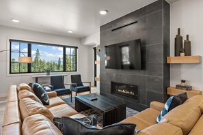 Apartment, Multiple Beds (Three-Bedroom Apartment) | Living area | Flat-screen TV