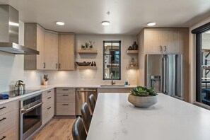 Apartment, Multiple Beds (Three-Bedroom Apartment) | Private kitchen | Fridge, coffee/tea maker, ice maker, dining tables