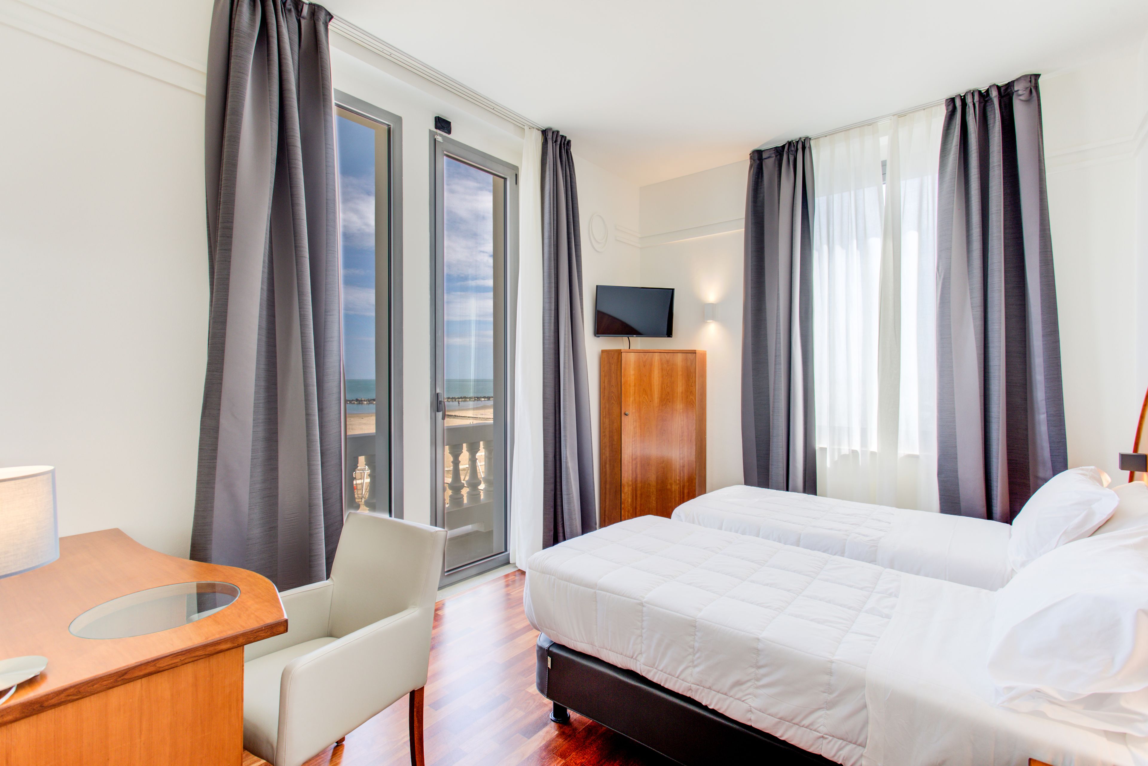 double room, sea view | minibar, in-room safe, free wifi, bed sheets
