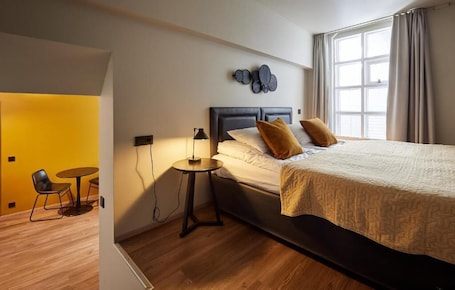 1 habitación, minibar y caja de seguridad en la habitación