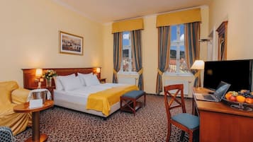 Minibar, in-room safe, individually furnished, desk