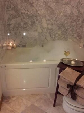 Chambre, non-fumeur, salle de bains privée (The Bitterroot River Room) | Salle de bain