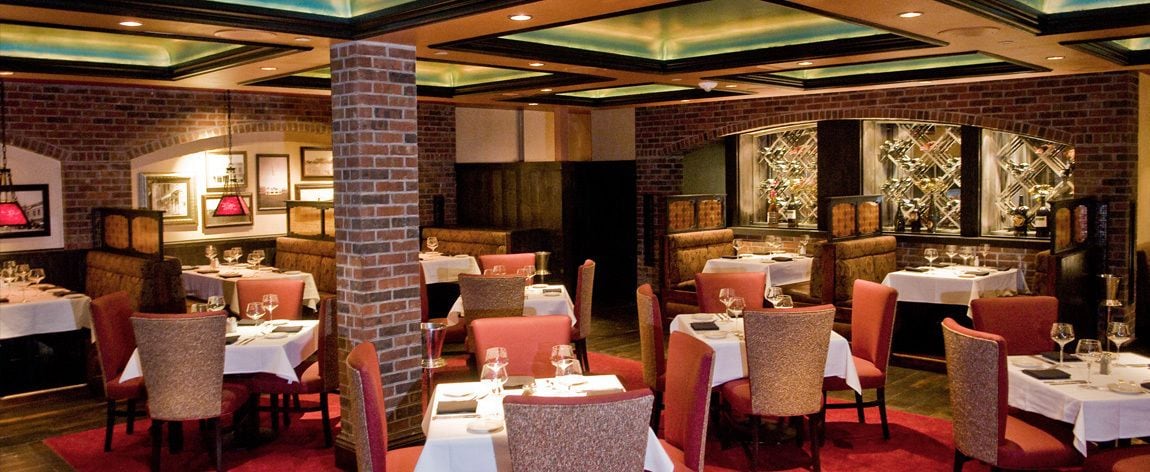 2 restaurants, breakfast, lunch, dinner served; american cuisine