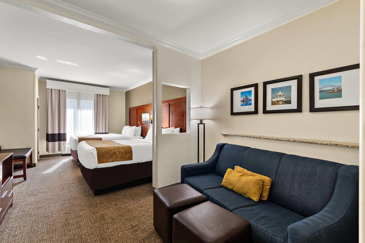 Desk, iron/ironing board, free WiFi, bed sheets