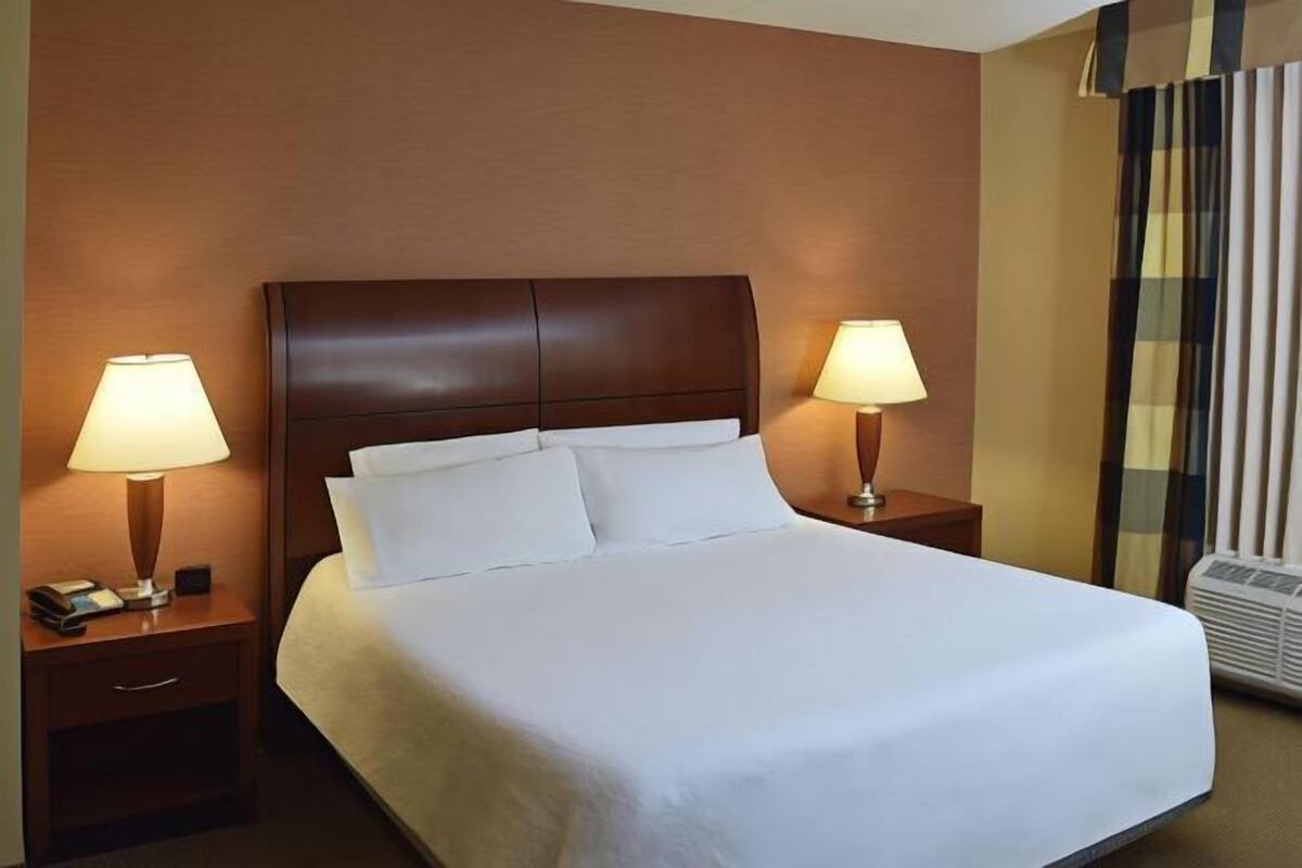 Allergitestet sengetøy, skrivebord og skrivebord for bærbar PC