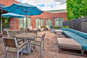 Terrace/patio - Hilton Garden Inn Dayton Beavercreek (Dayton)