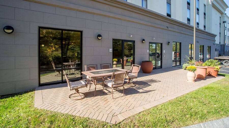 Hampton Inn & Suites Tilton